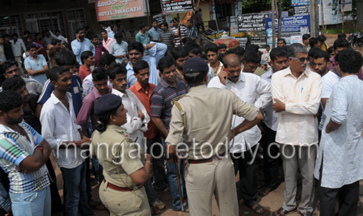 Hindu Jagarana Vedike Protest